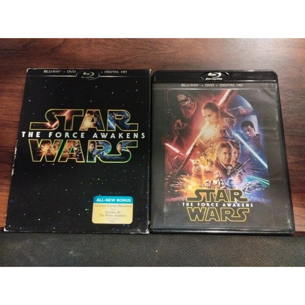 Star Wars: The Force Awakens - 2016 Bluray/DVD with slip cover